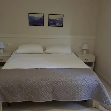 Joel Hotel