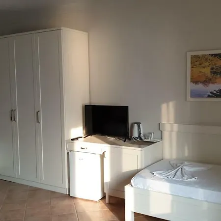 Joel Hotel 3*