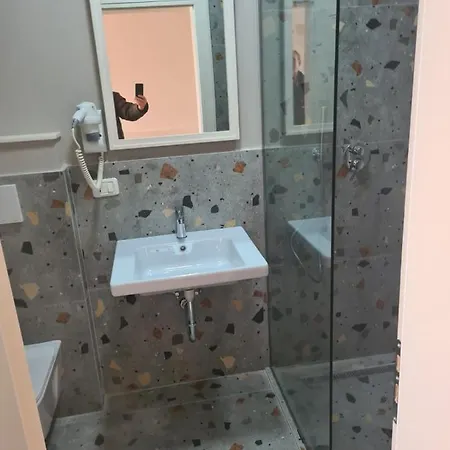 Szálloda Joel Durrës